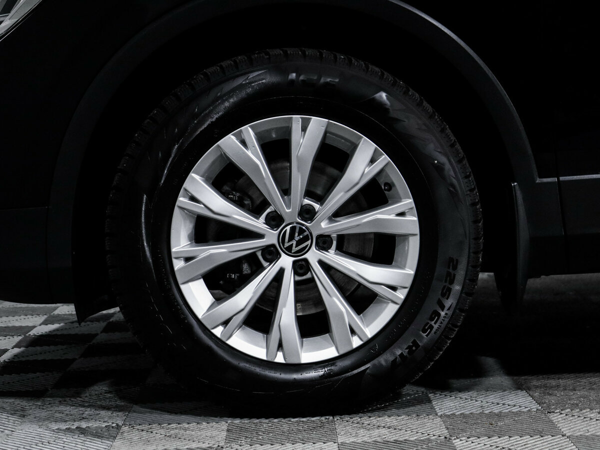 Купить Volkswagen Tiguan с пробегом. Фото: #13