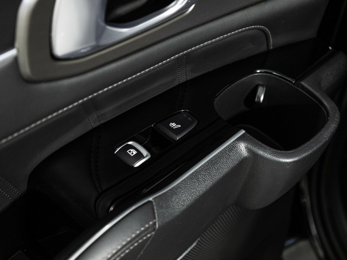 Купить Kia Sorento с пробегом. Фото: #23