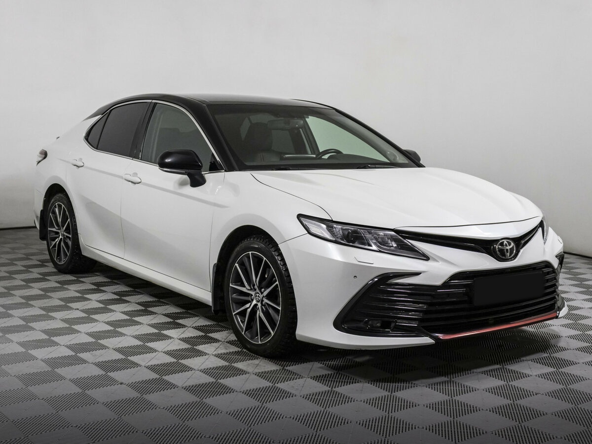 Купить Toyota Camry с пробегом. Фото: #2
