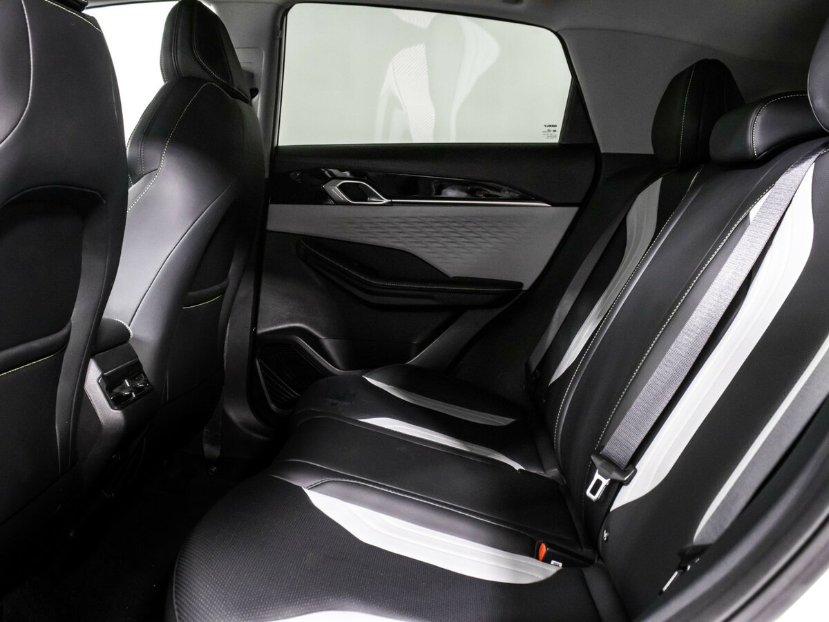 Купить Geely Coolray с пробегом. Фото: #10