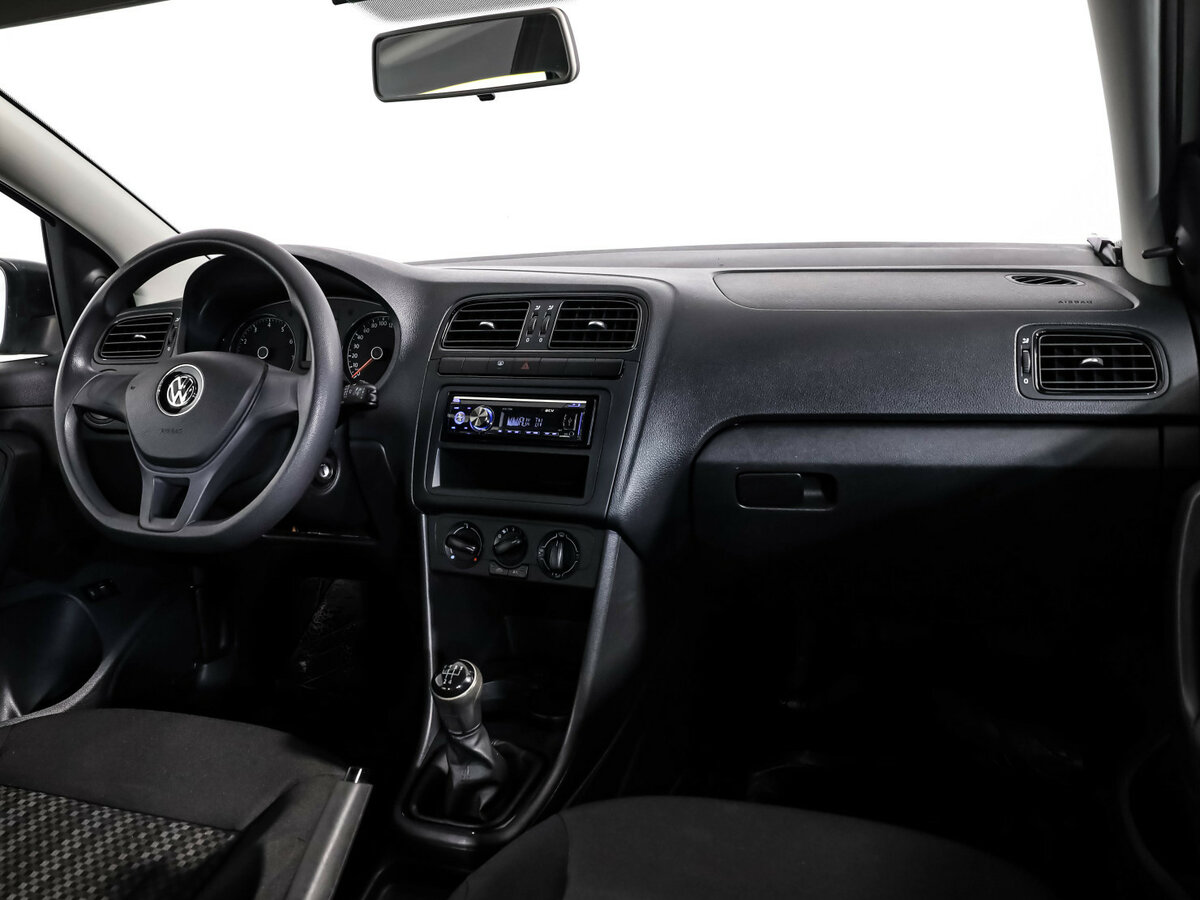 Купить Volkswagen Polo с пробегом. Фото: #6