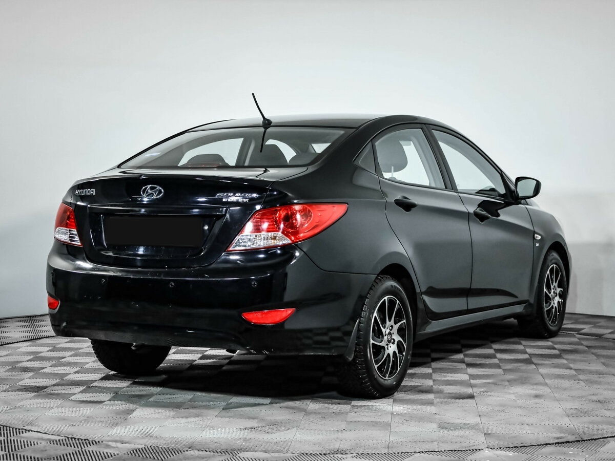Купить Hyundai Solaris с пробегом. Фото: #4