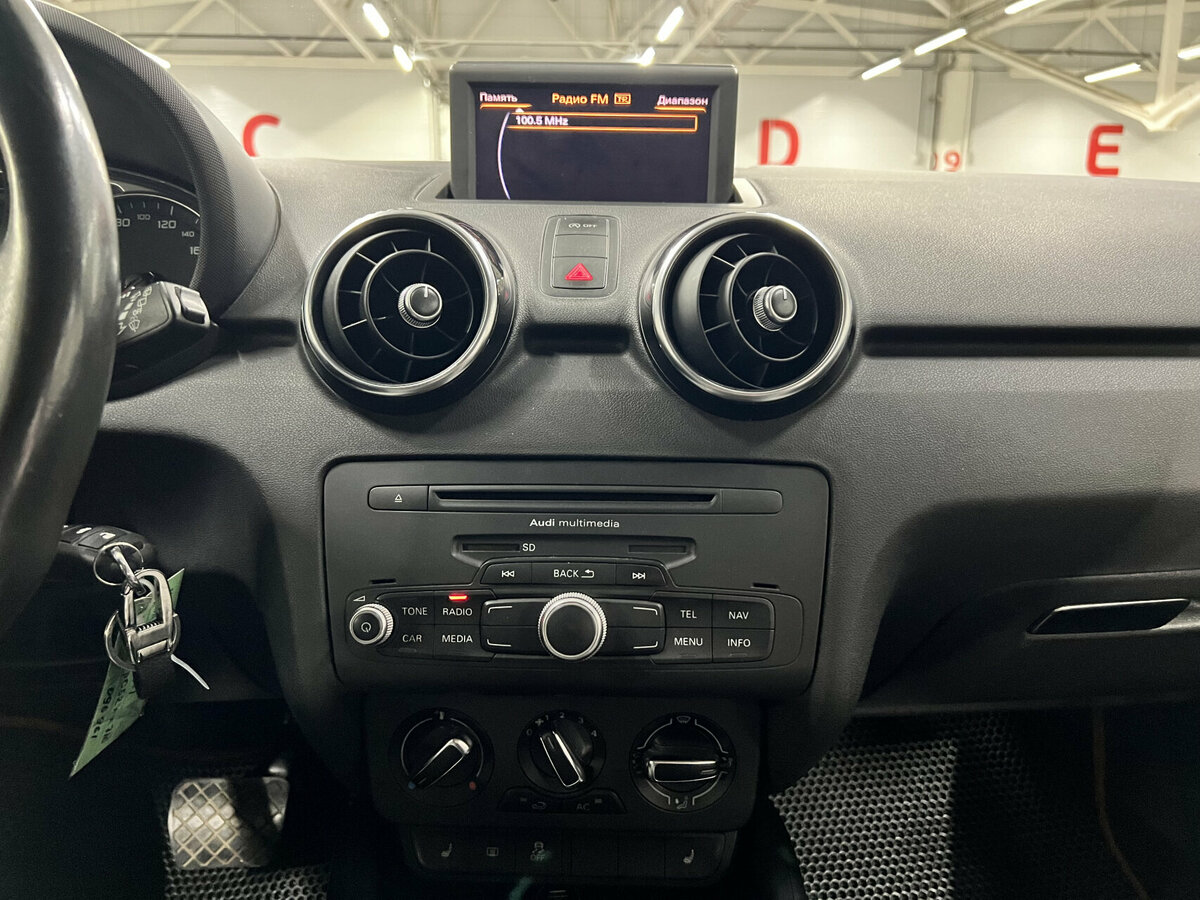 Купить Audi A1 с пробегом. Фото: #14