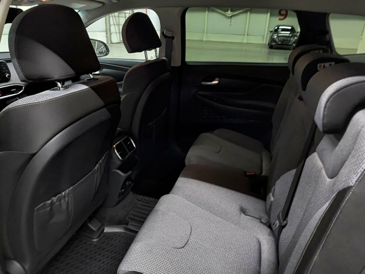 Купить Hyundai Santa Fe с пробегом. Фото: #11