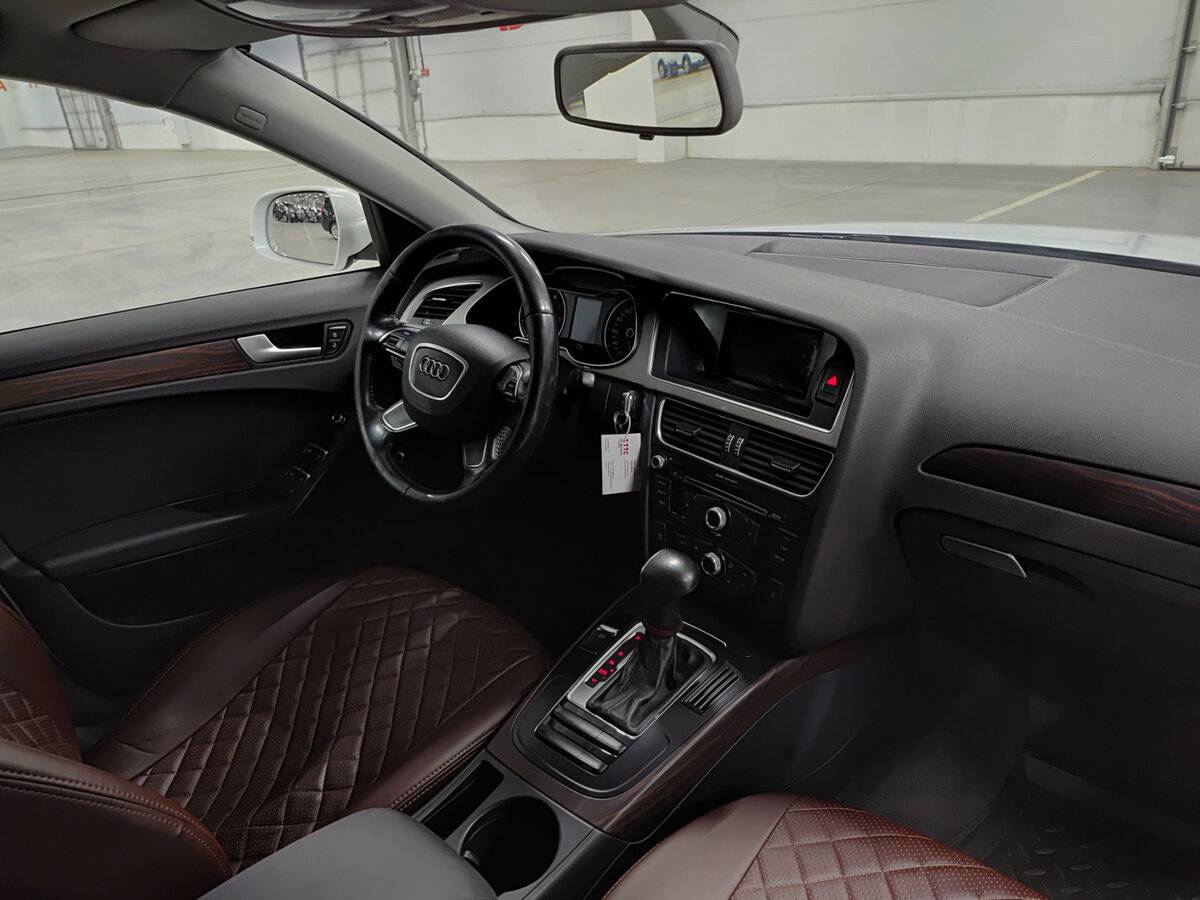 Купить Audi A4 с пробегом. Фото: #10