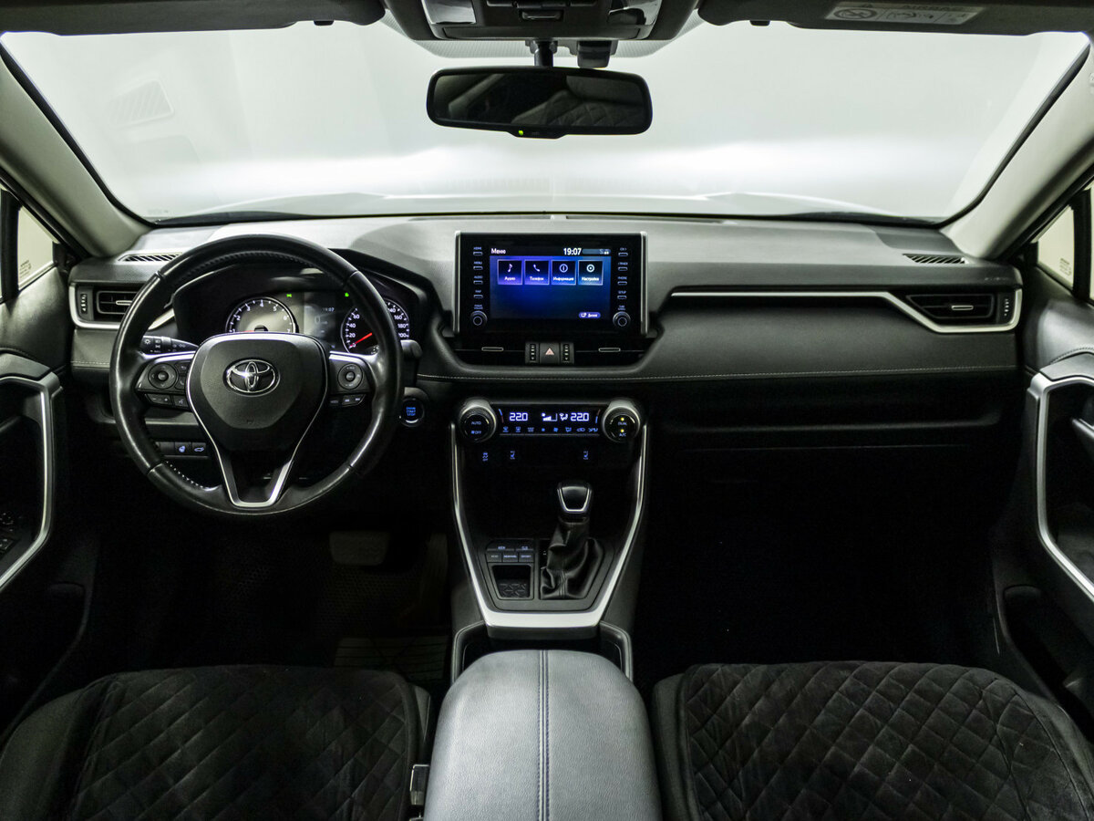 Купить Toyota RAV4 с пробегом. Фото: #11