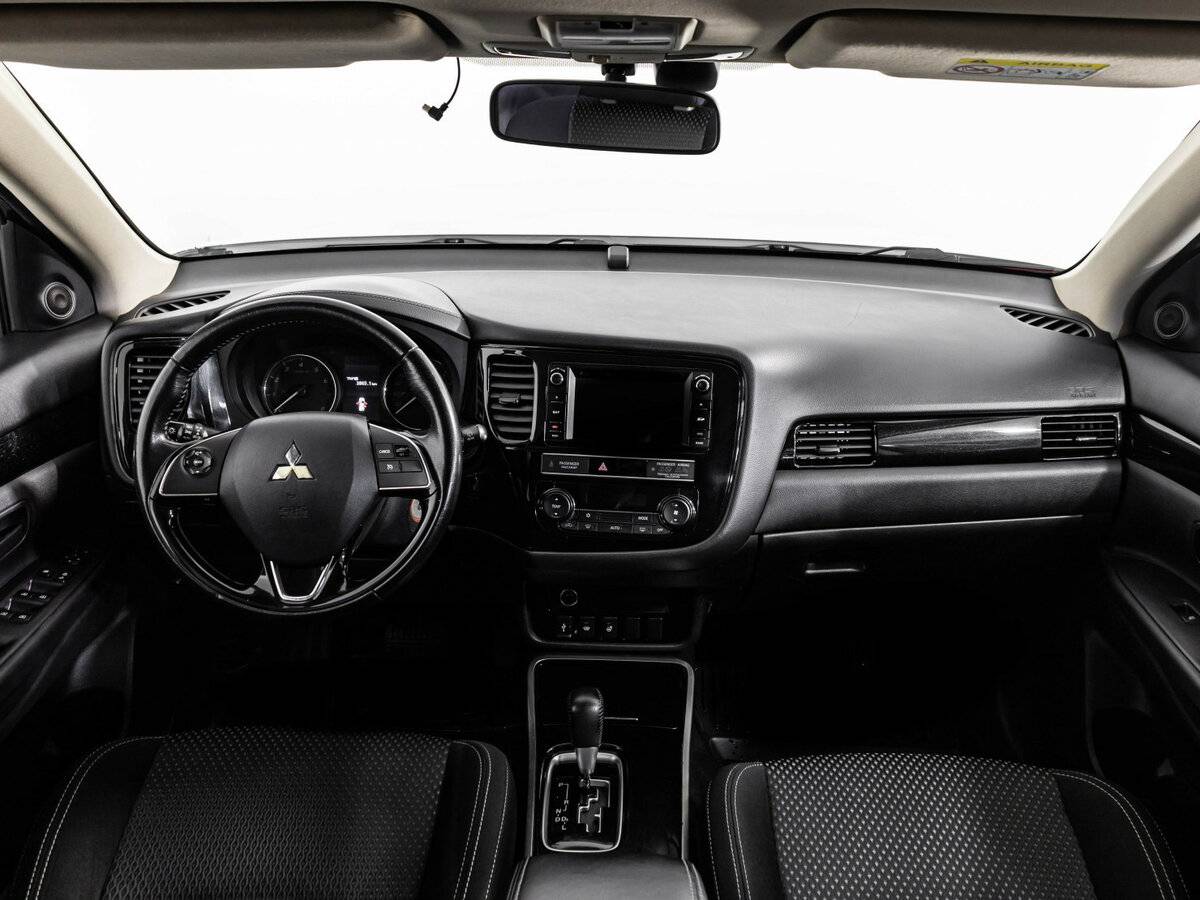 Купить Mitsubishi Outlander с пробегом. Фото: #9