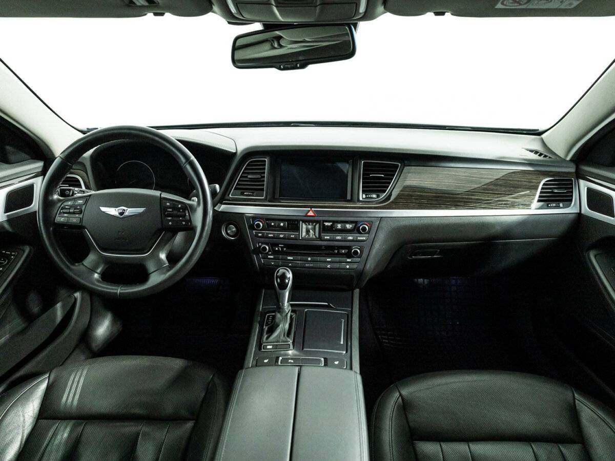 Купить Hyundai Genesis с пробегом. Фото: #10