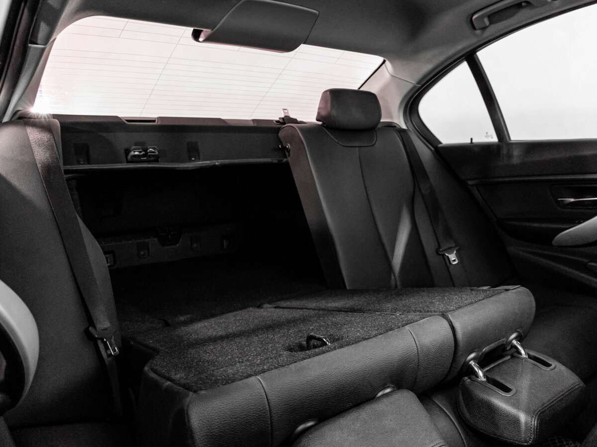 Купить BMW 3 серии с пробегом. Фото: #21