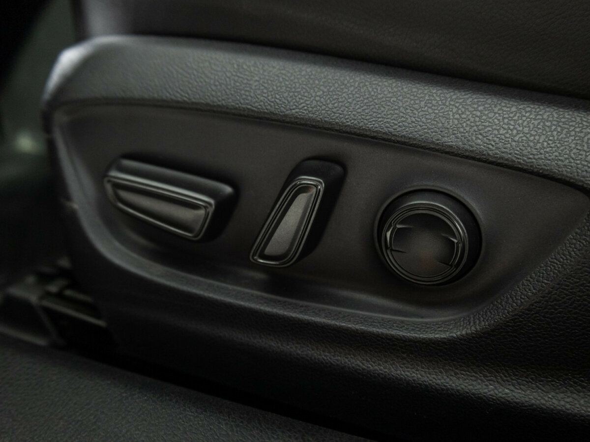 Купить Toyota Camry с пробегом. Фото: #17