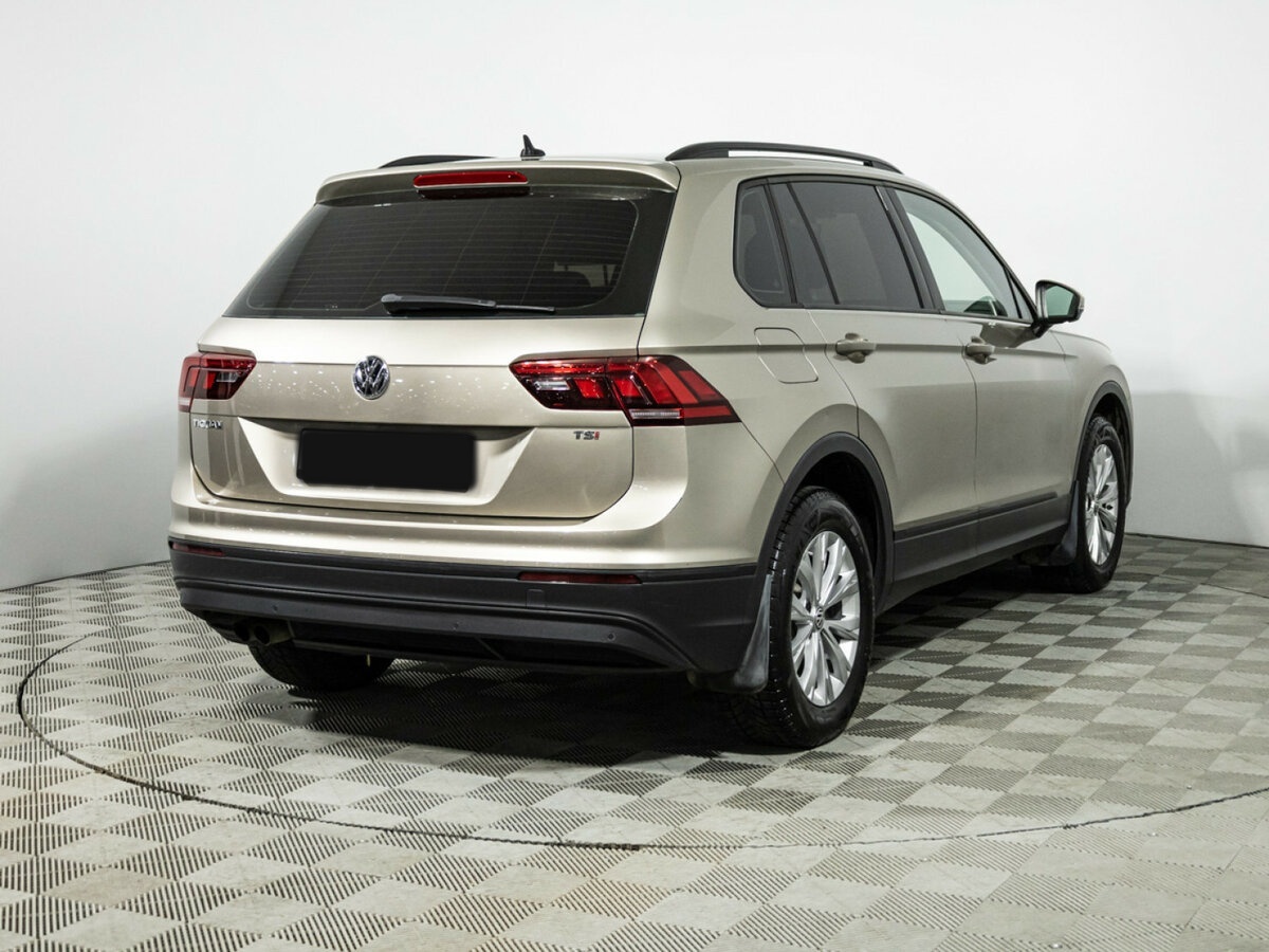 Купить Volkswagen Tiguan с пробегом. Фото: #3