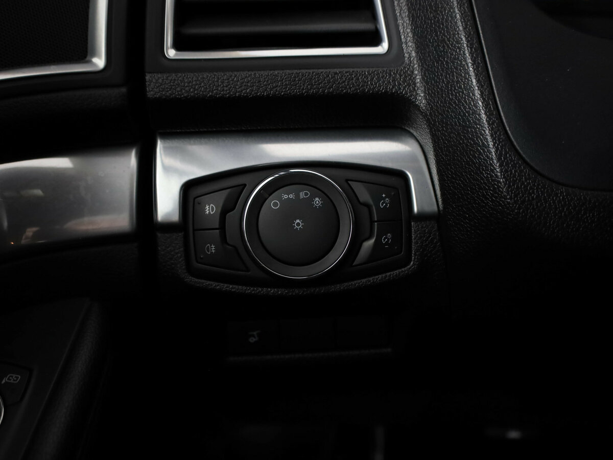 Купить Ford Explorer с пробегом. Фото: #16