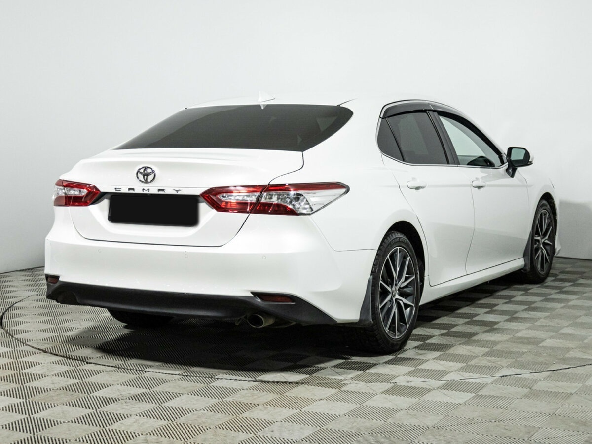 Купить Toyota Camry с пробегом. Фото: #4
