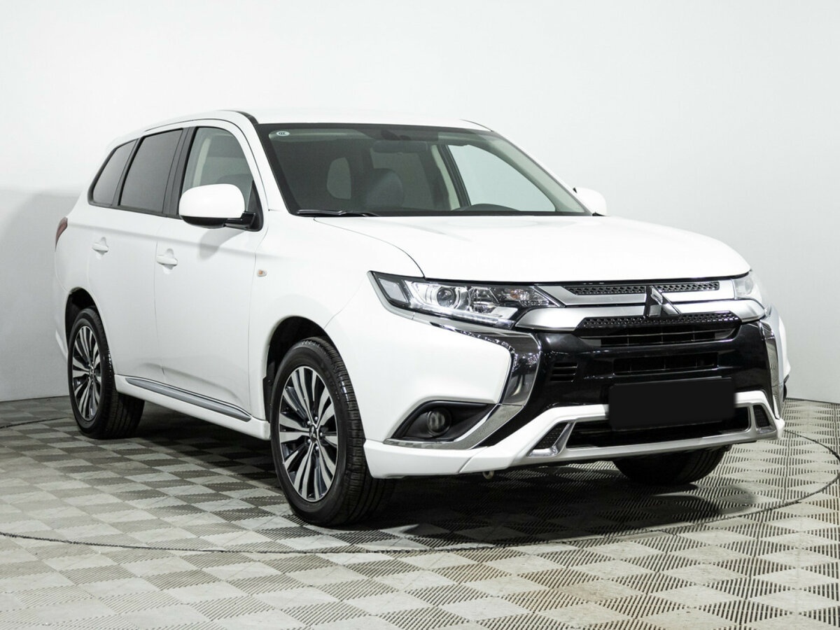 Купить Mitsubishi Outlander с пробегом. Фото: #2