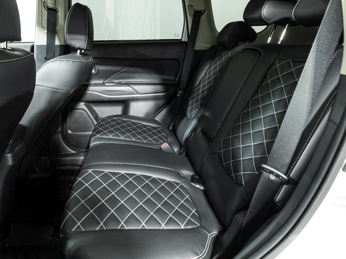 Купить Mitsubishi Outlander с пробегом. Фото: #7