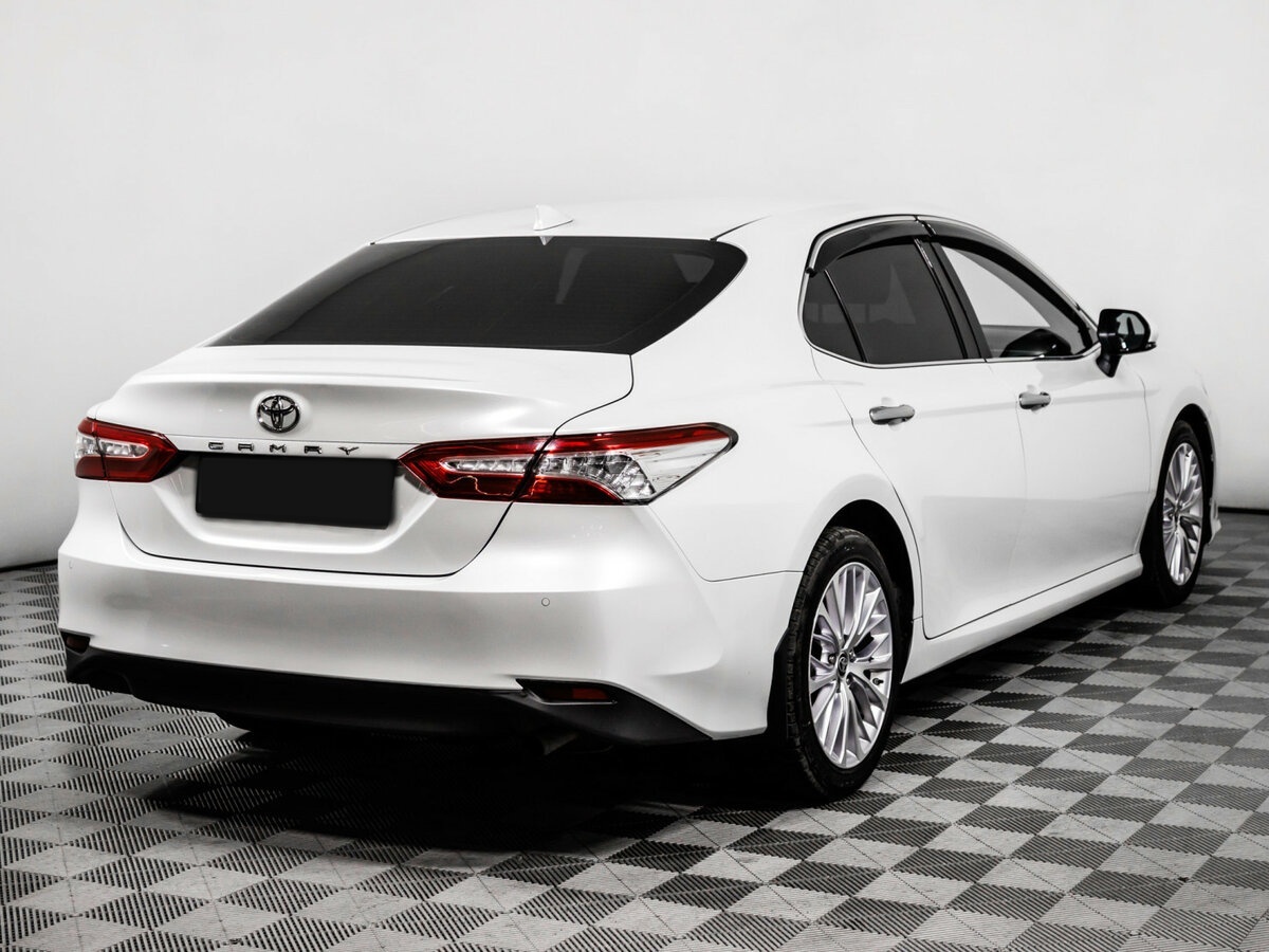 Купить Toyota Camry с пробегом. Фото: #4