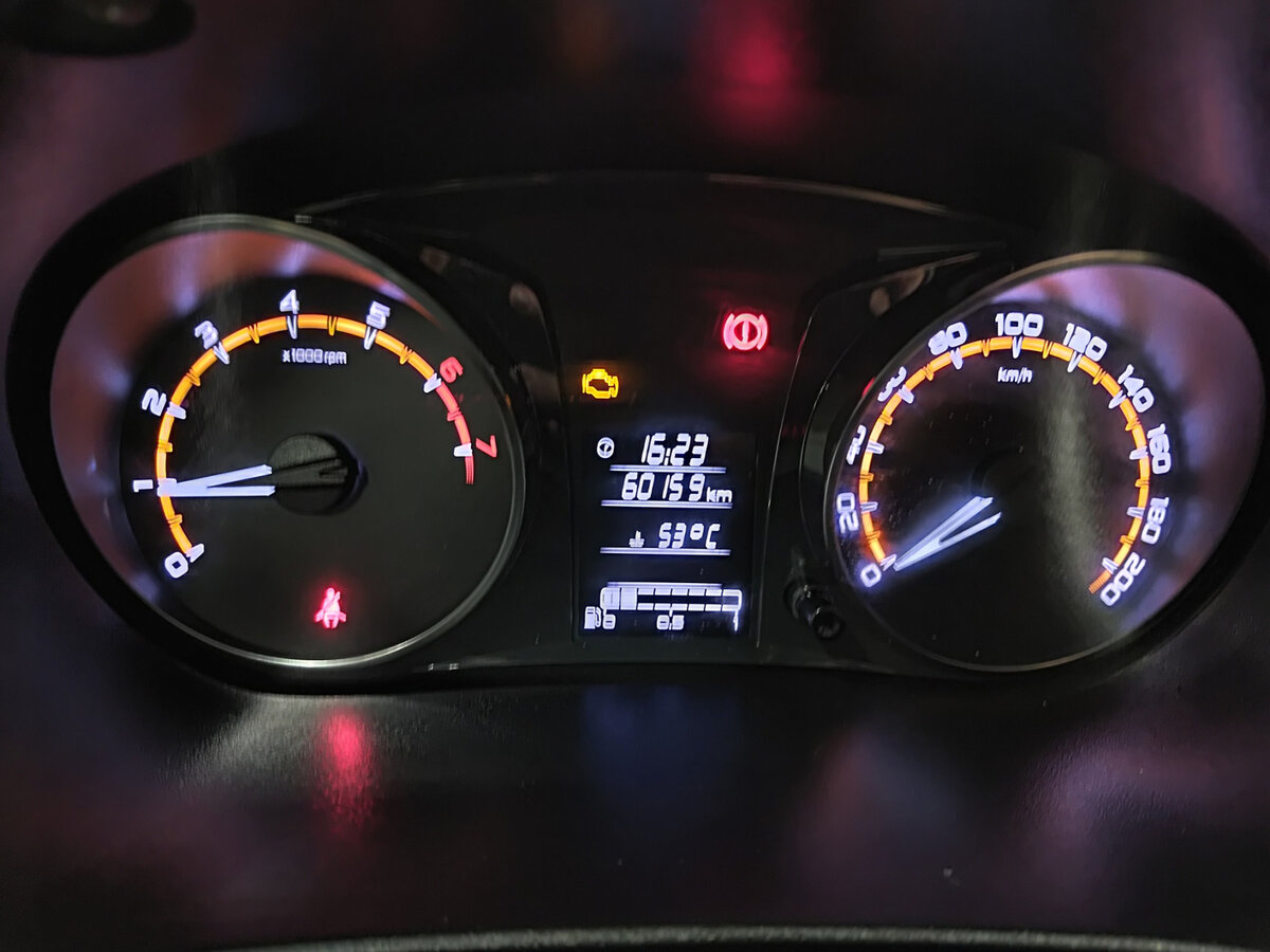 Купить Lada (ВАЗ) Granta с пробегом. Фото: #12