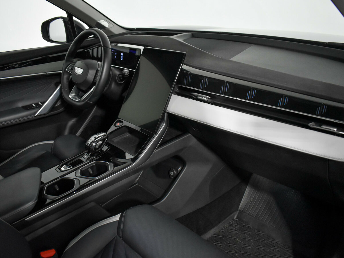 Купить Geely Atlas с пробегом. Фото: #11