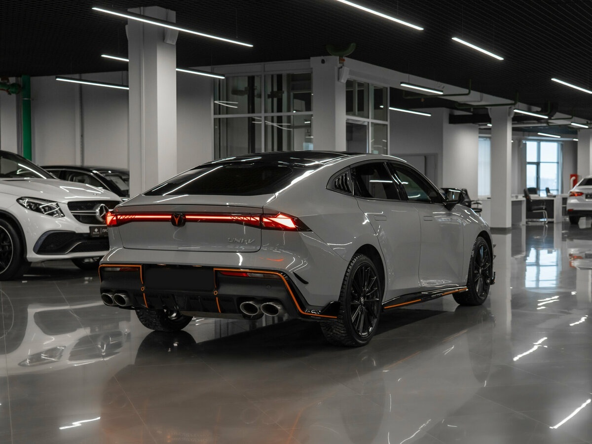 Купить Changan UNI-V с пробегом. Фото: #4