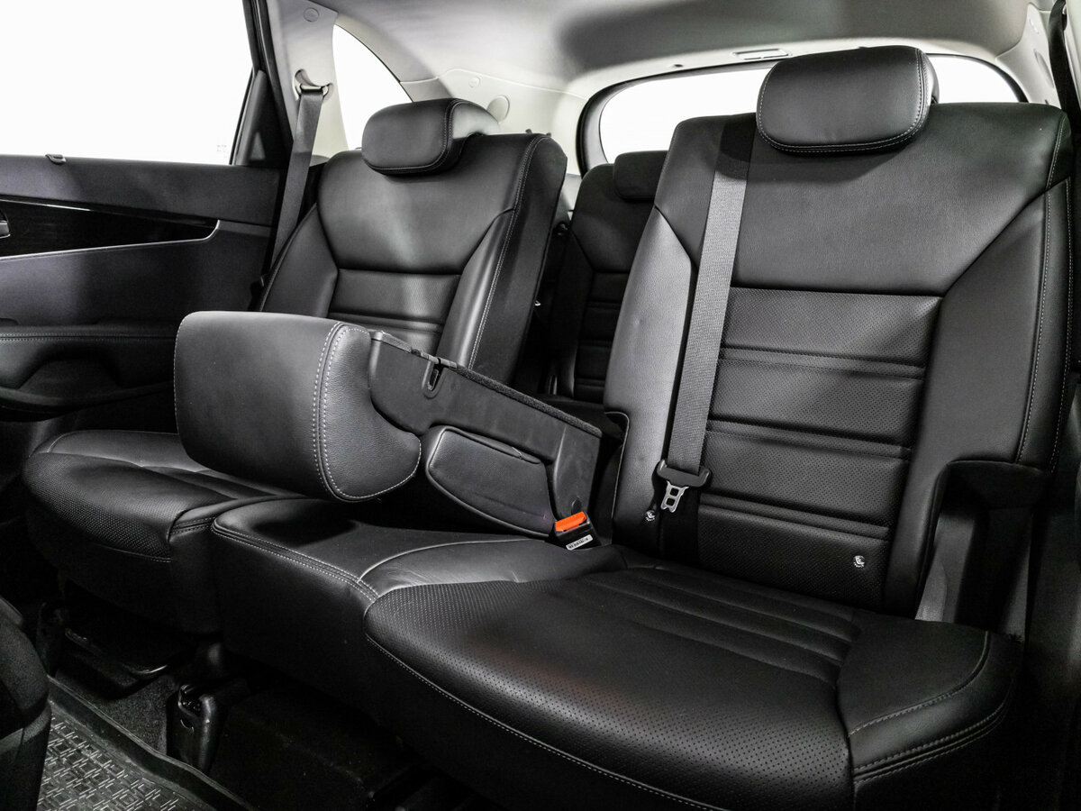 Купить Kia Sorento с пробегом. Фото: #22