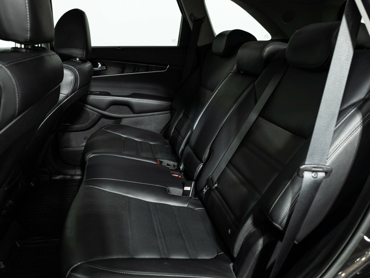 Купить Kia Sorento с пробегом. Фото: #7