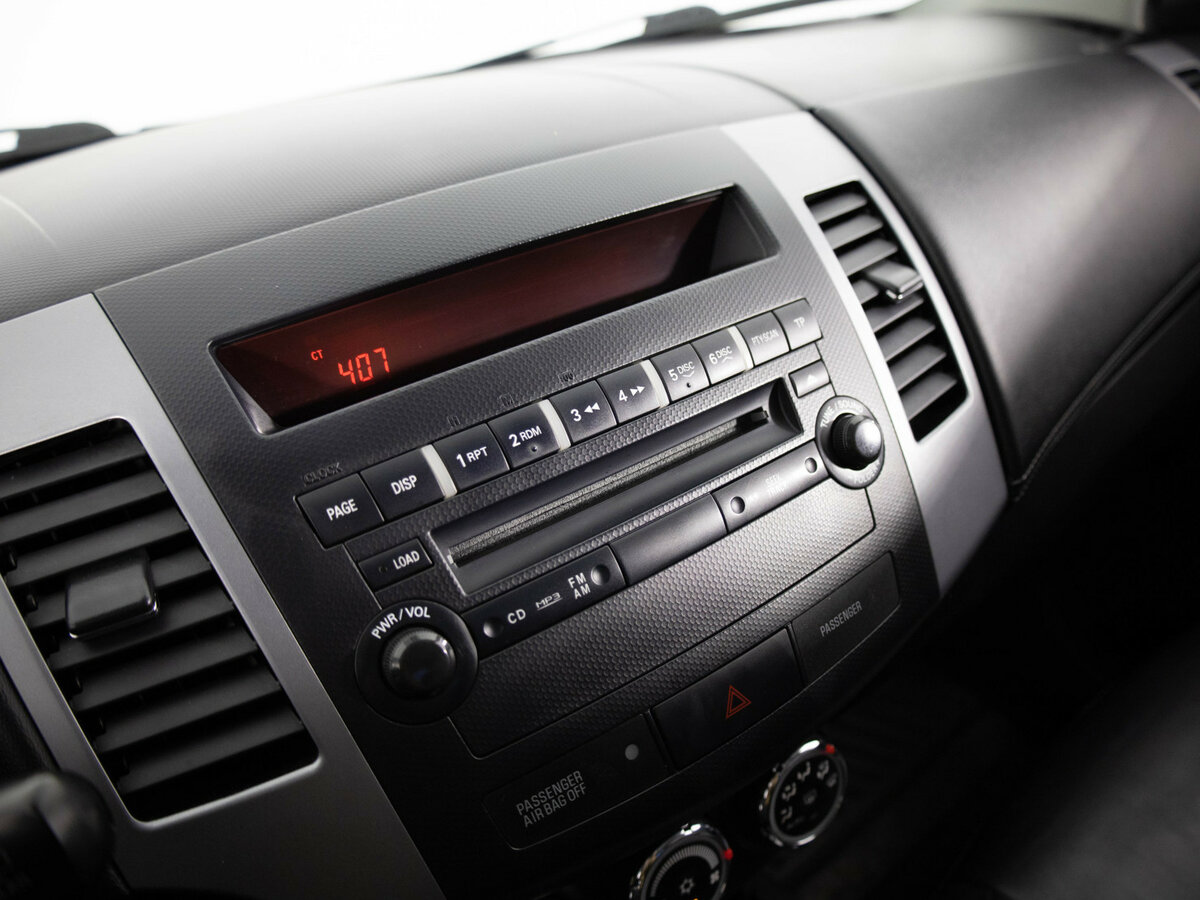 Купить Peugeot 4007 с пробегом. Фото: #11