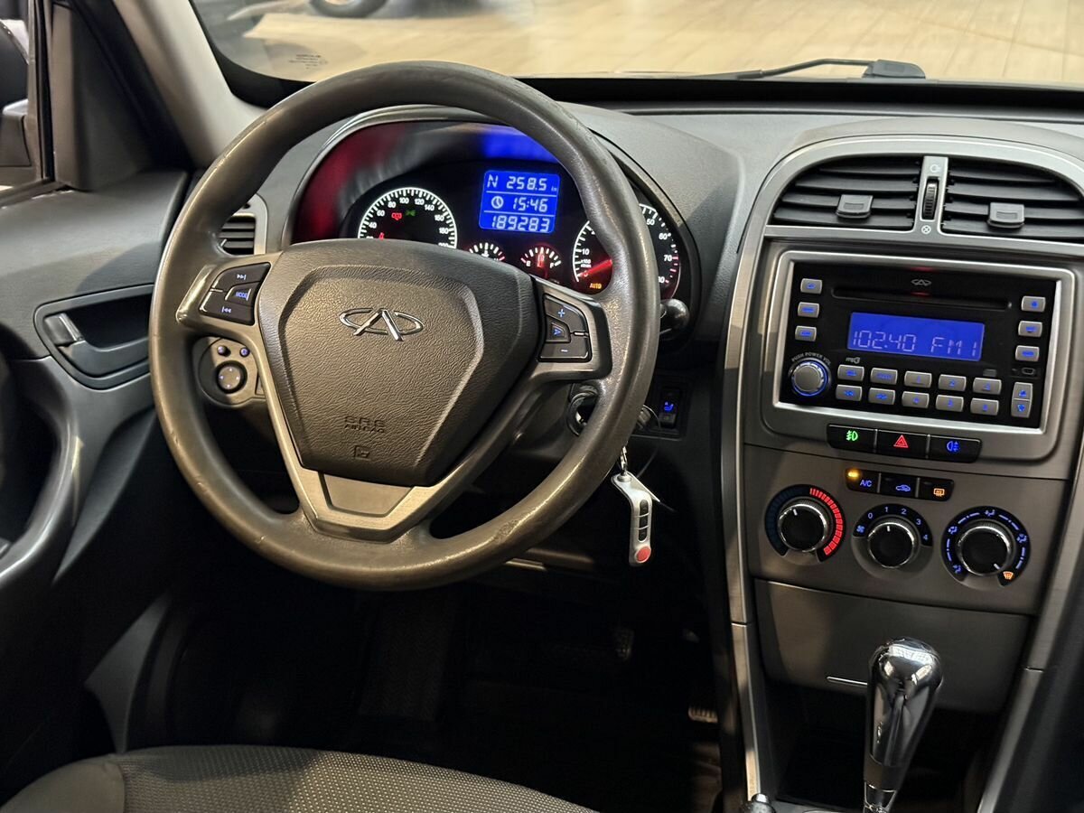 Купить Chery Tiggo (T11) с пробегом. Фото: #9