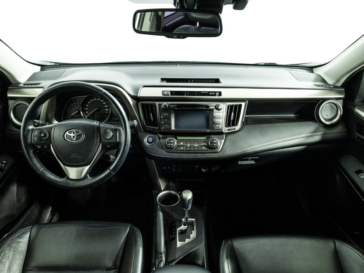 Купить Toyota RAV4 с пробегом. Фото: #11