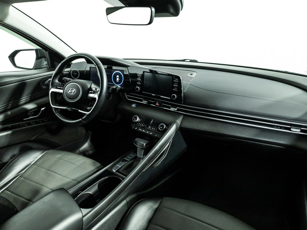 Купить Hyundai Elantra с пробегом. Фото: #8