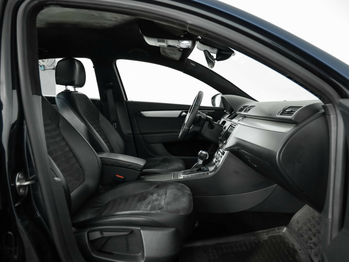 Купить Volkswagen Passat с пробегом. Фото: #28