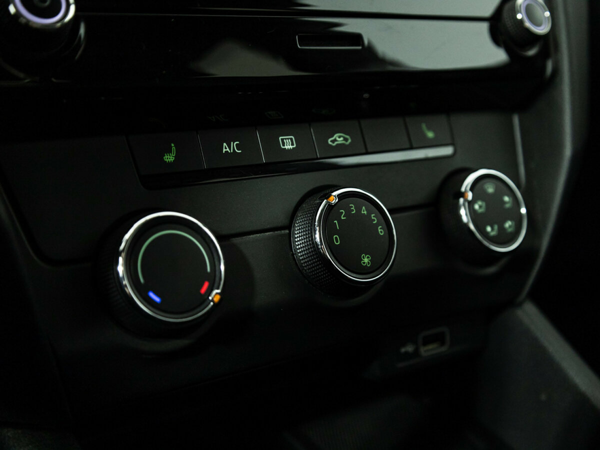 Купить Skoda Octavia с пробегом. Фото: #11