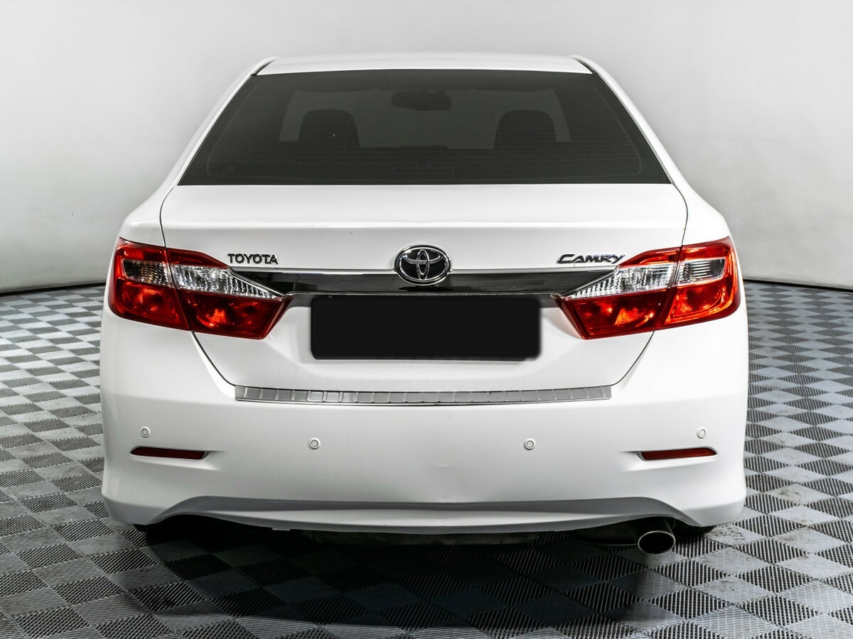 Купить Toyota Camry с пробегом. Фото: #4