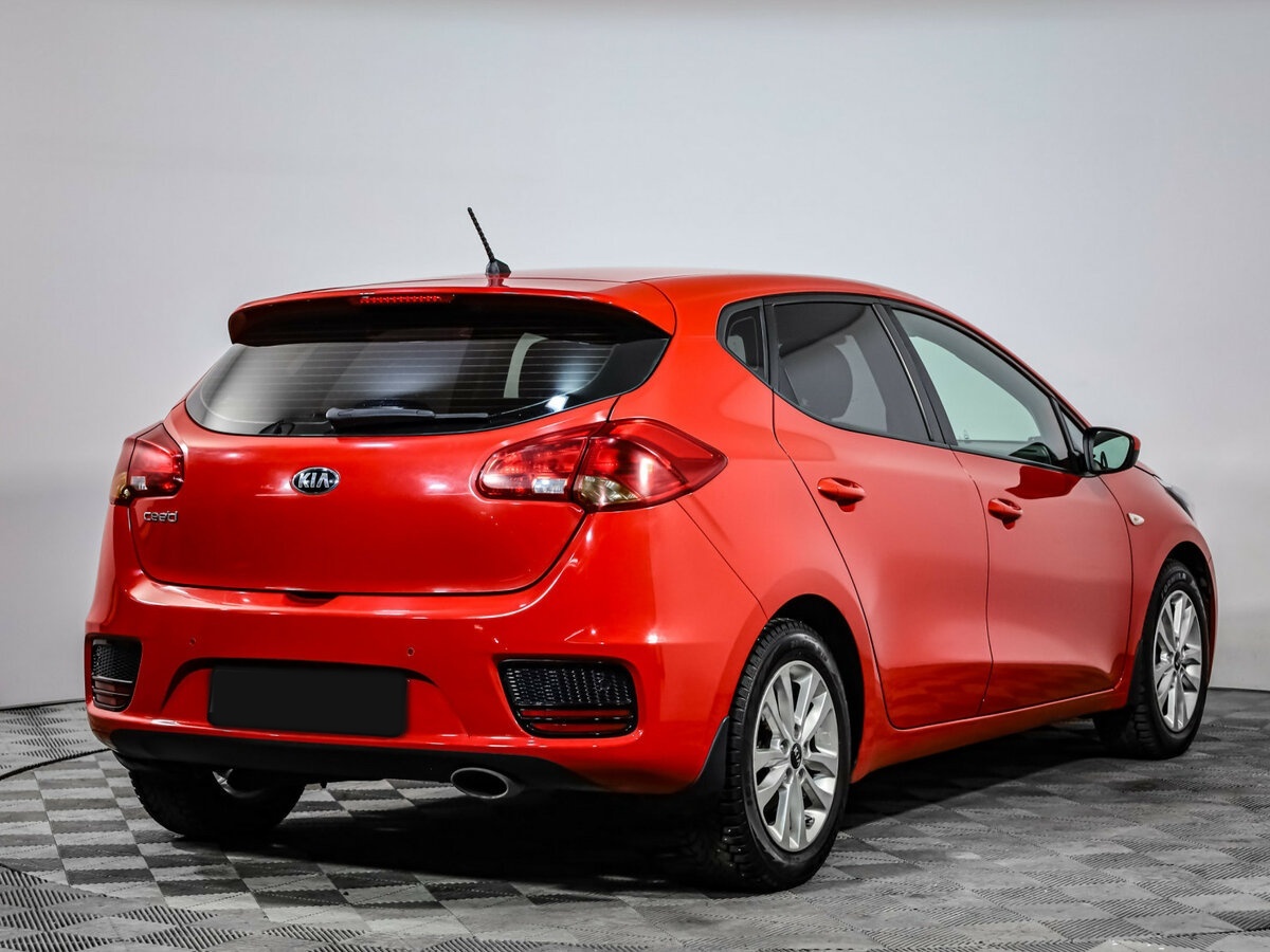 Купить Kia Ceed с пробегом. Фото: #3