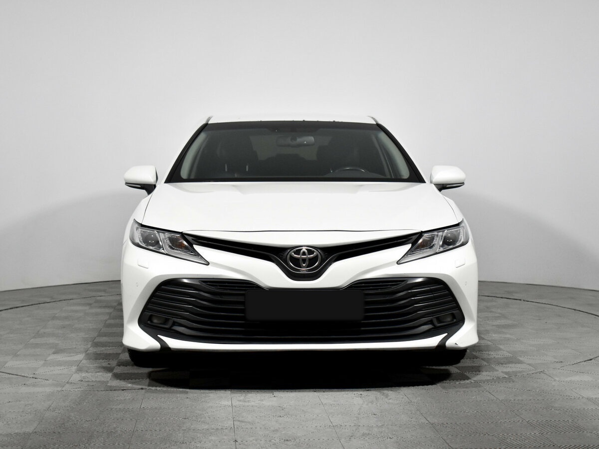 Купить Toyota Camry с пробегом. Фото: #1