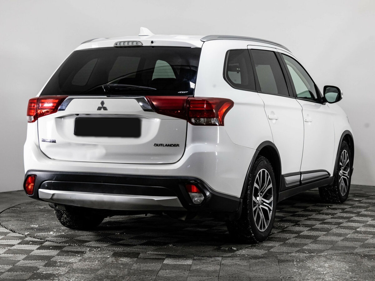 Купить Mitsubishi Outlander с пробегом. Фото: #3