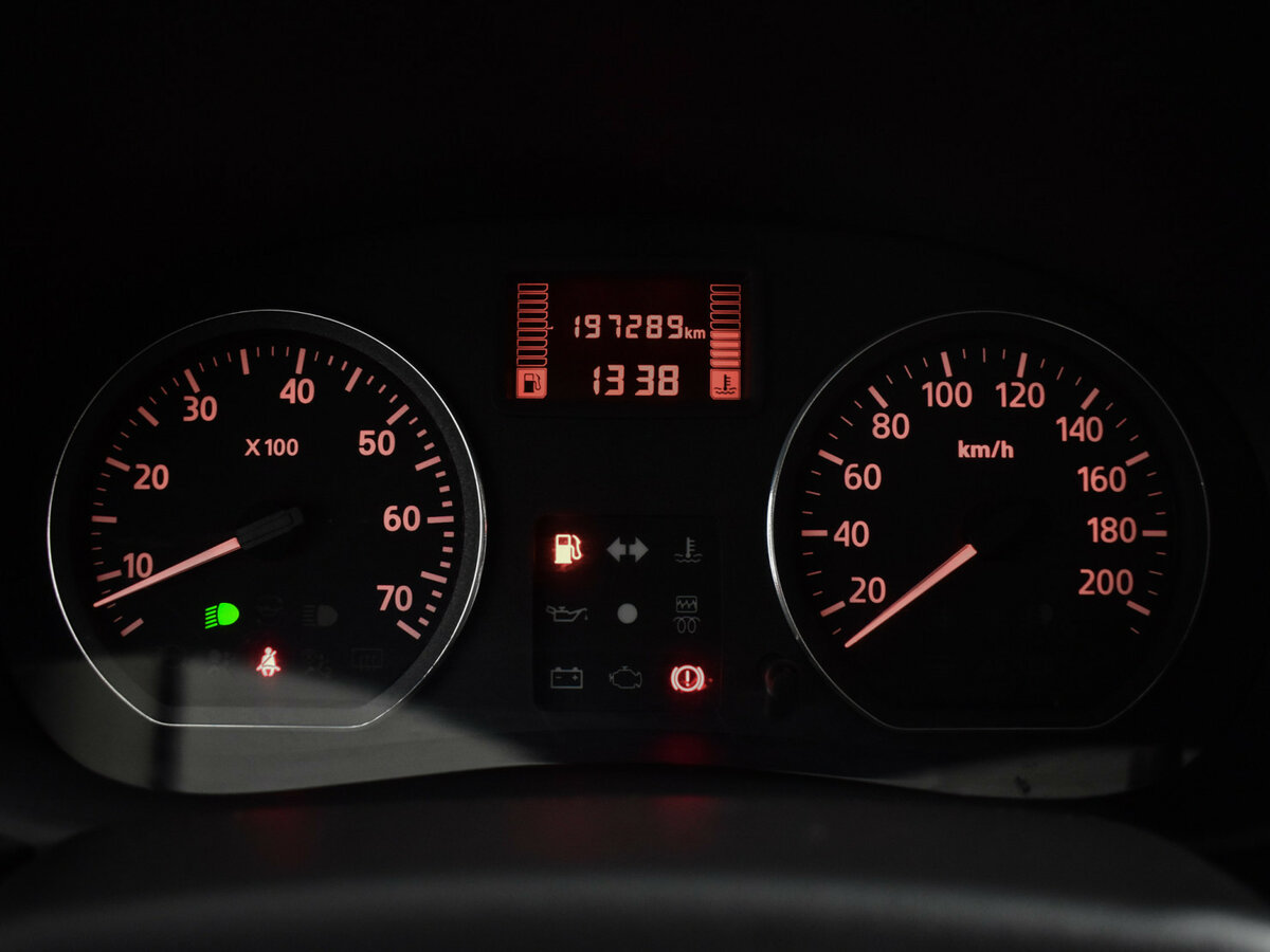 Купить Renault Sandero с пробегом. Фото: #18