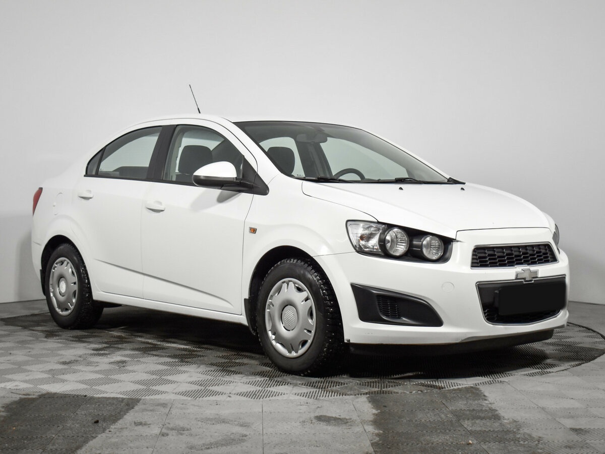 Купить Chevrolet Aveo с пробегом. Фото: #2